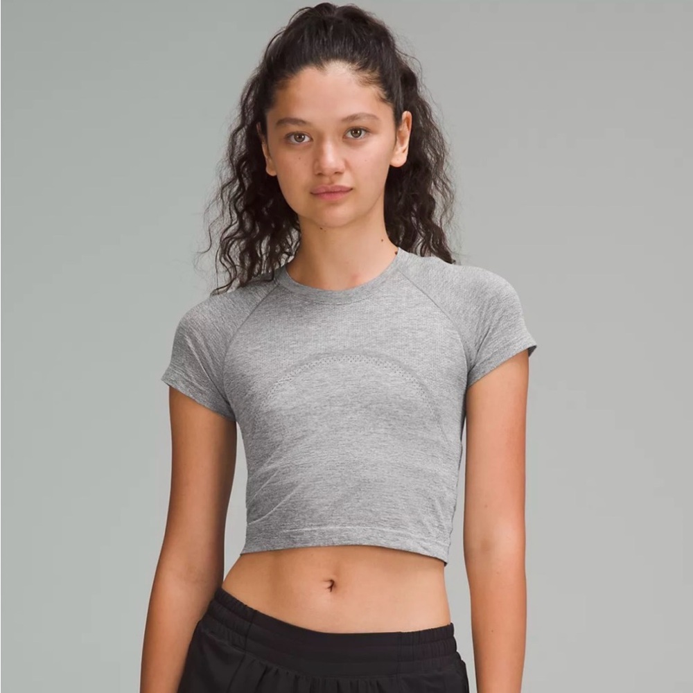 Swiftly Tech Cropped Short-Sleeve Shirt 2.0